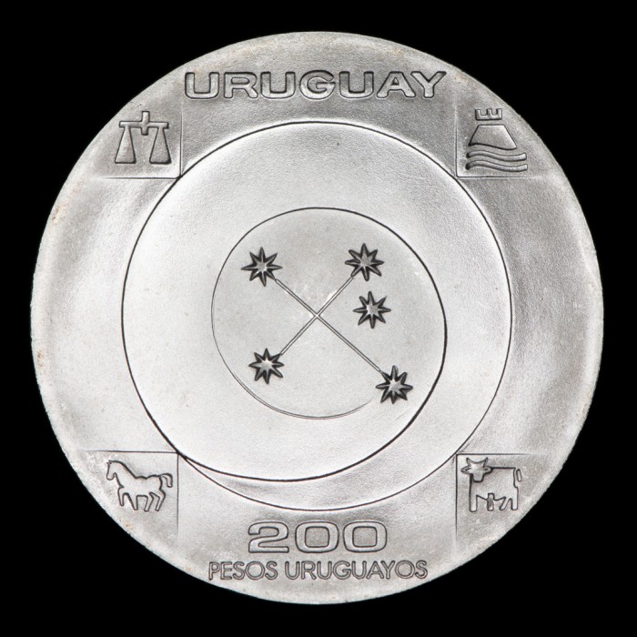 Uruguay 200 Pesos Uruguayos 1999 Milenio KM115 Ag UNC