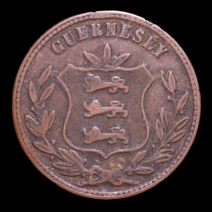 Guernsey 8 Doubles 1874 KM7 Cobre EXC-